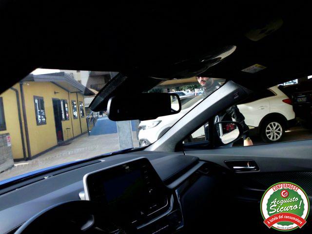 TOYOTA C-HR 1.8 Hybrid E-CVT Business