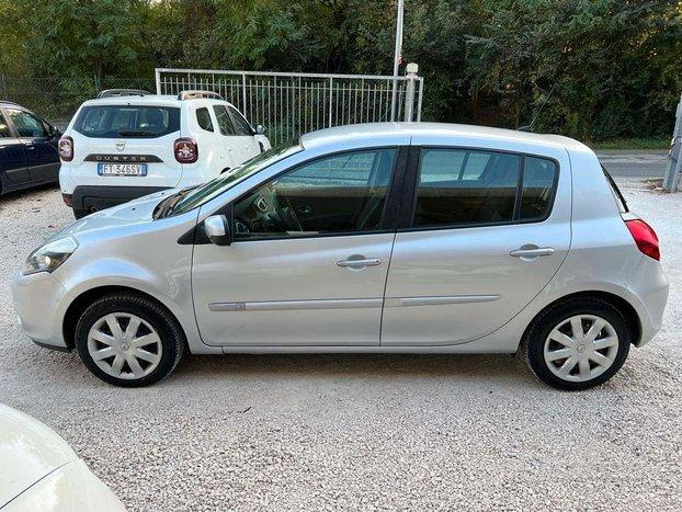 Renault clio neopatentati