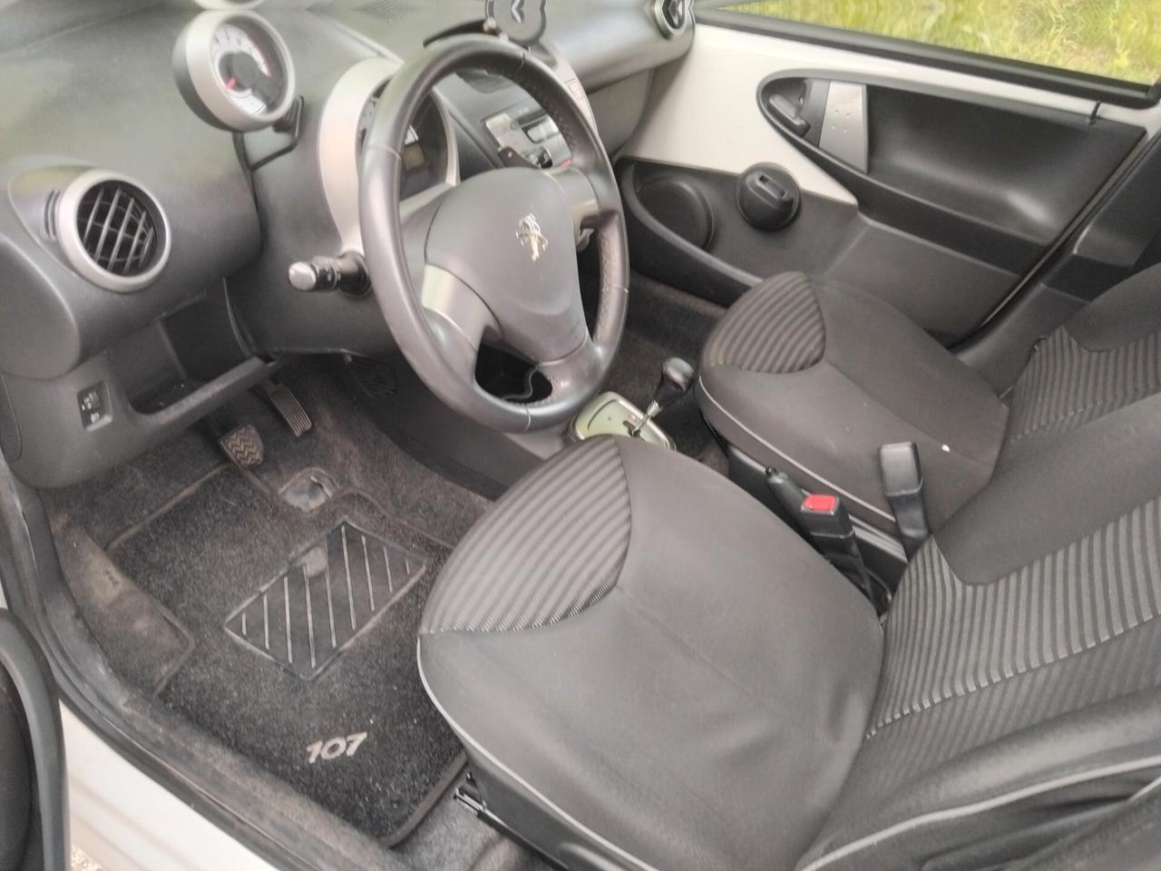 Peugeot 107 1.0 68CV 5p. Active CAMBIO AUTOMATICO X NEO PATENTATI A 2.999 EU