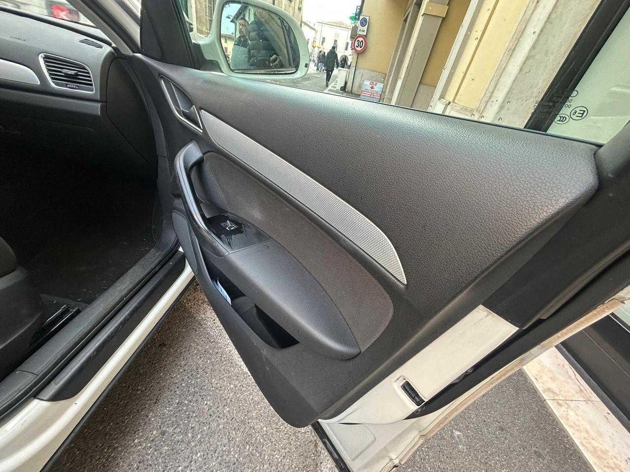 Audi Q3 2.0 tdi quattro 177cv s-tronic