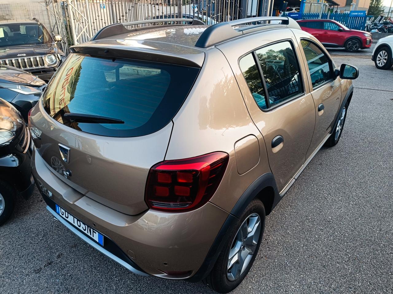 Dacia Sandero Stepway 1.0 TCe 100 CV ECO-G Comfort