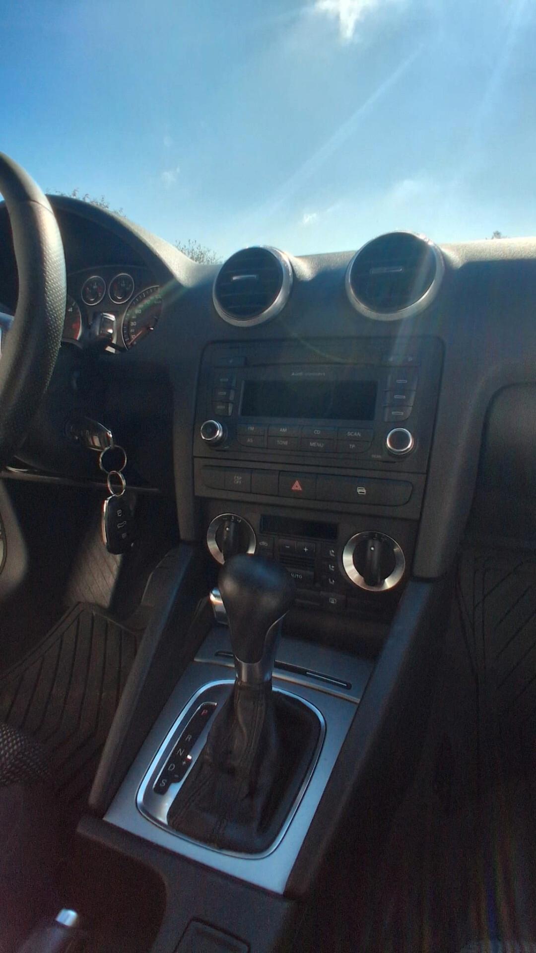 Audi A3 2.0 16V TDI Attraction.cabrio.automatica