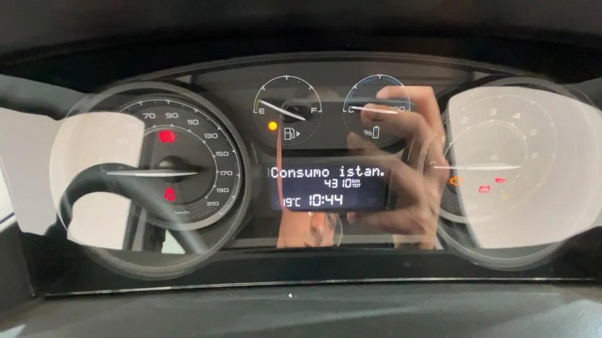 Lancia Ypsilon 1.0 FireFly 5 porte S&S Hybrid Gold