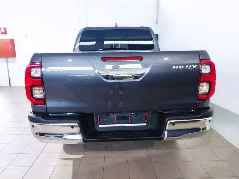 Toyota Hilux 2.4 D-4D A/T 4WD 4 porte Double Cab Executive