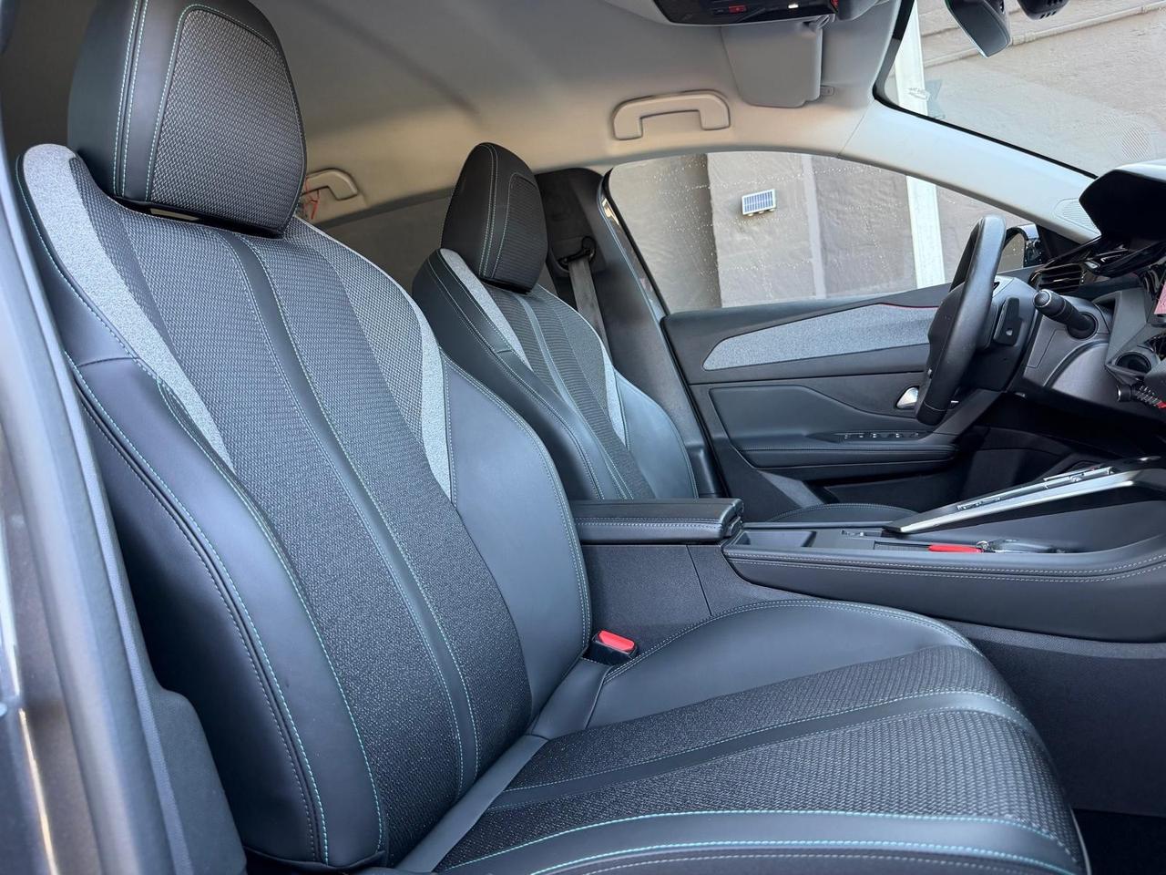 Peugeot 308 130 EAT8 SW Allure