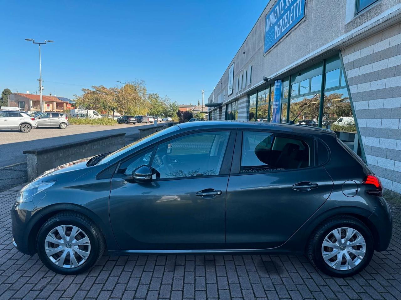 Peugeot 208 PureTech 82 5 porte Allure