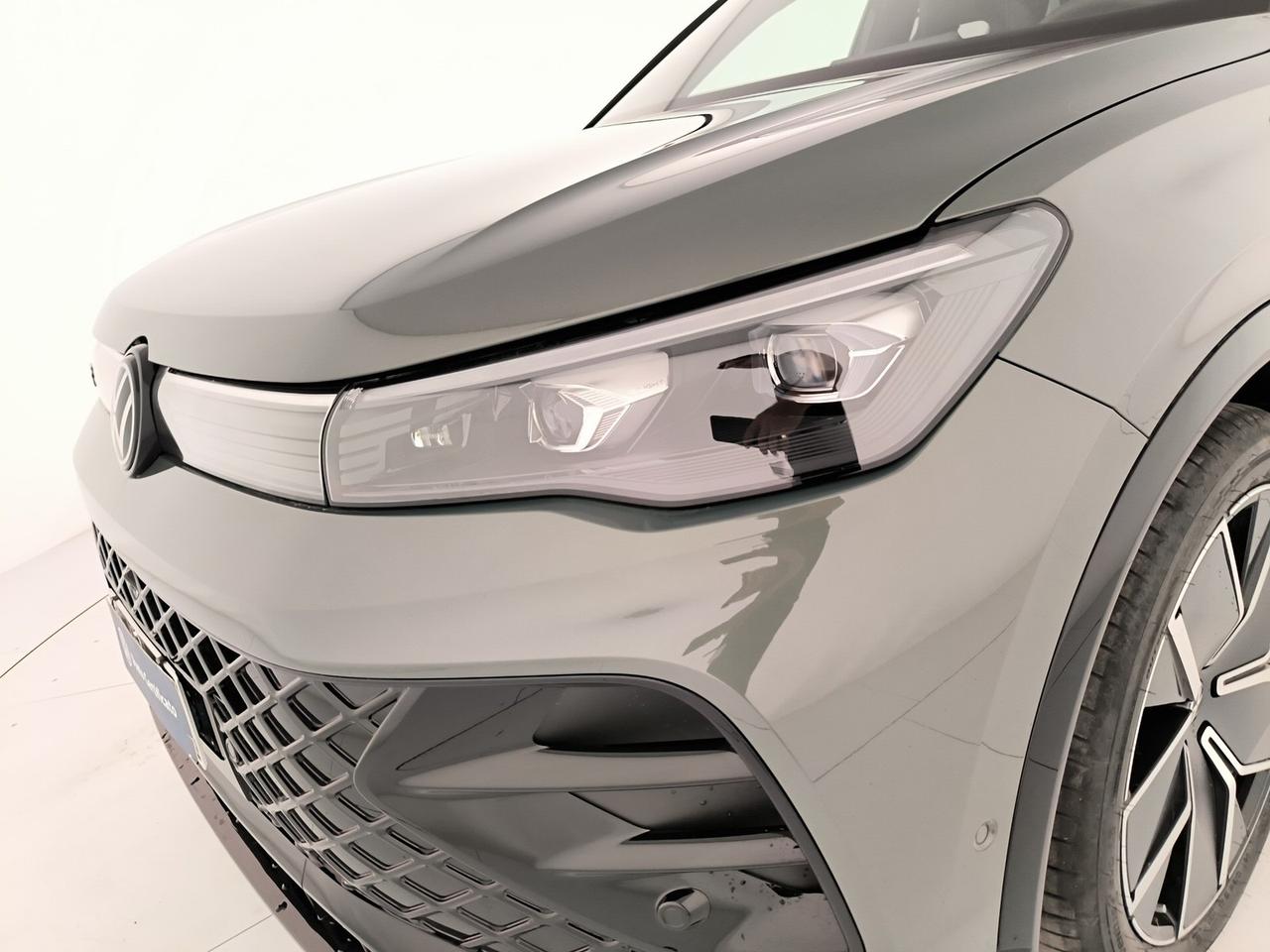 Volkswagen Tiguan 2.0 tdi r-line plus 150cv dsg