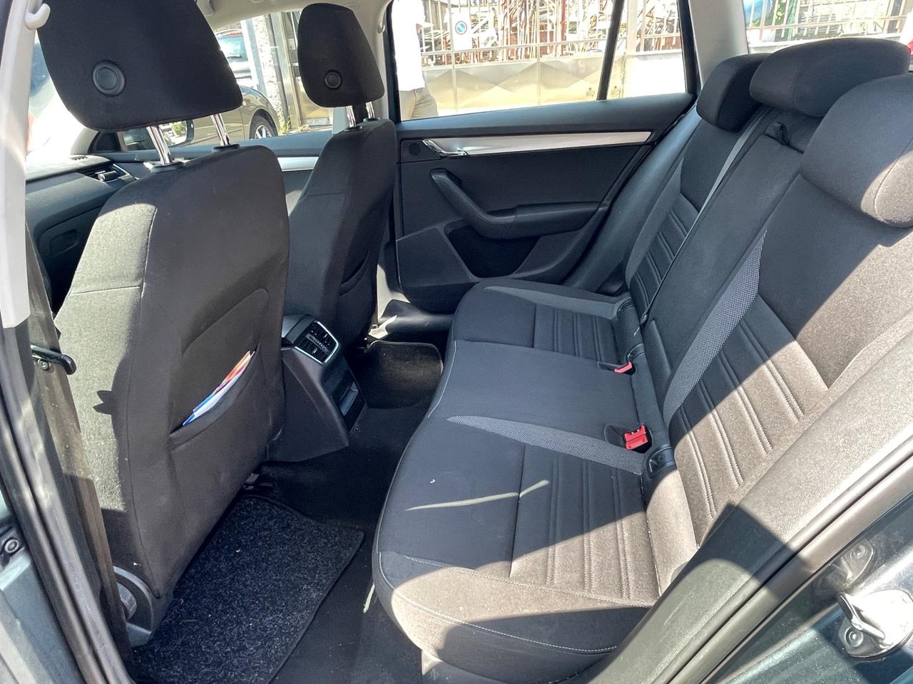 SKODA OCTAVIA-2017-2.0TDI-150CV-DSG-AUTOMATICO