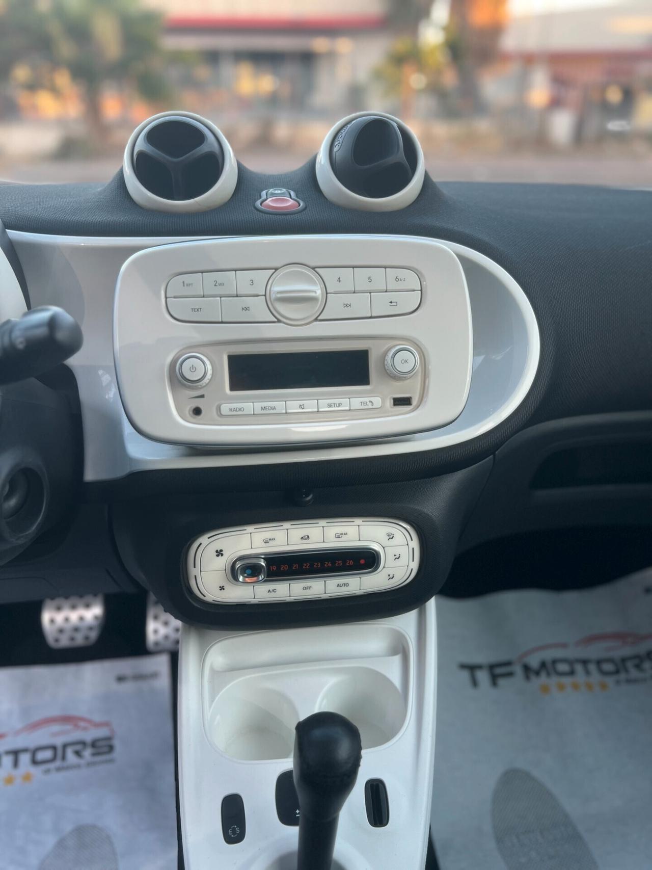 Smart fortwo 453 PASSION SOLO 97.000KM 2015