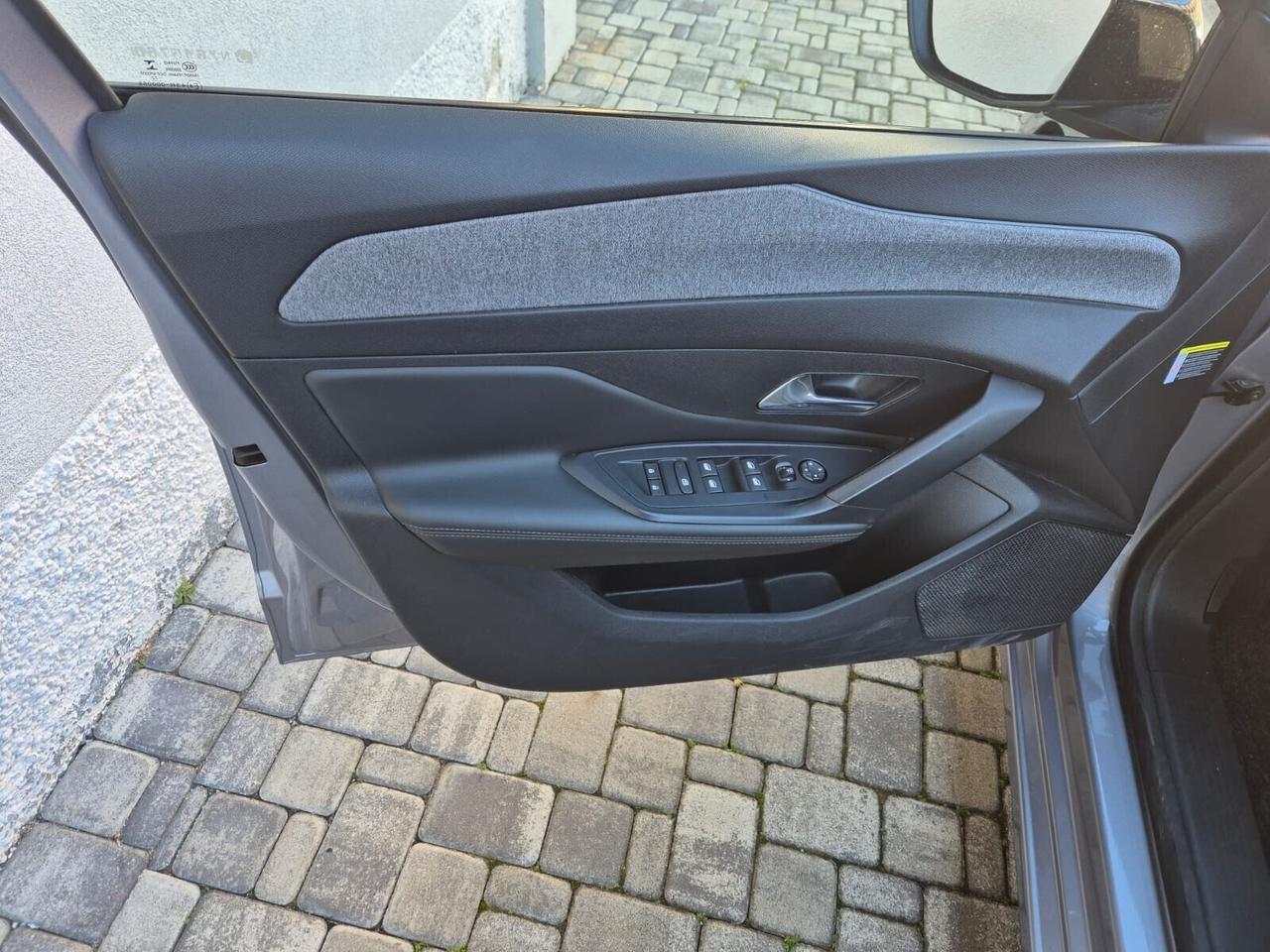 Peugeot 308 BlueHDi 130 S&S SW Allure