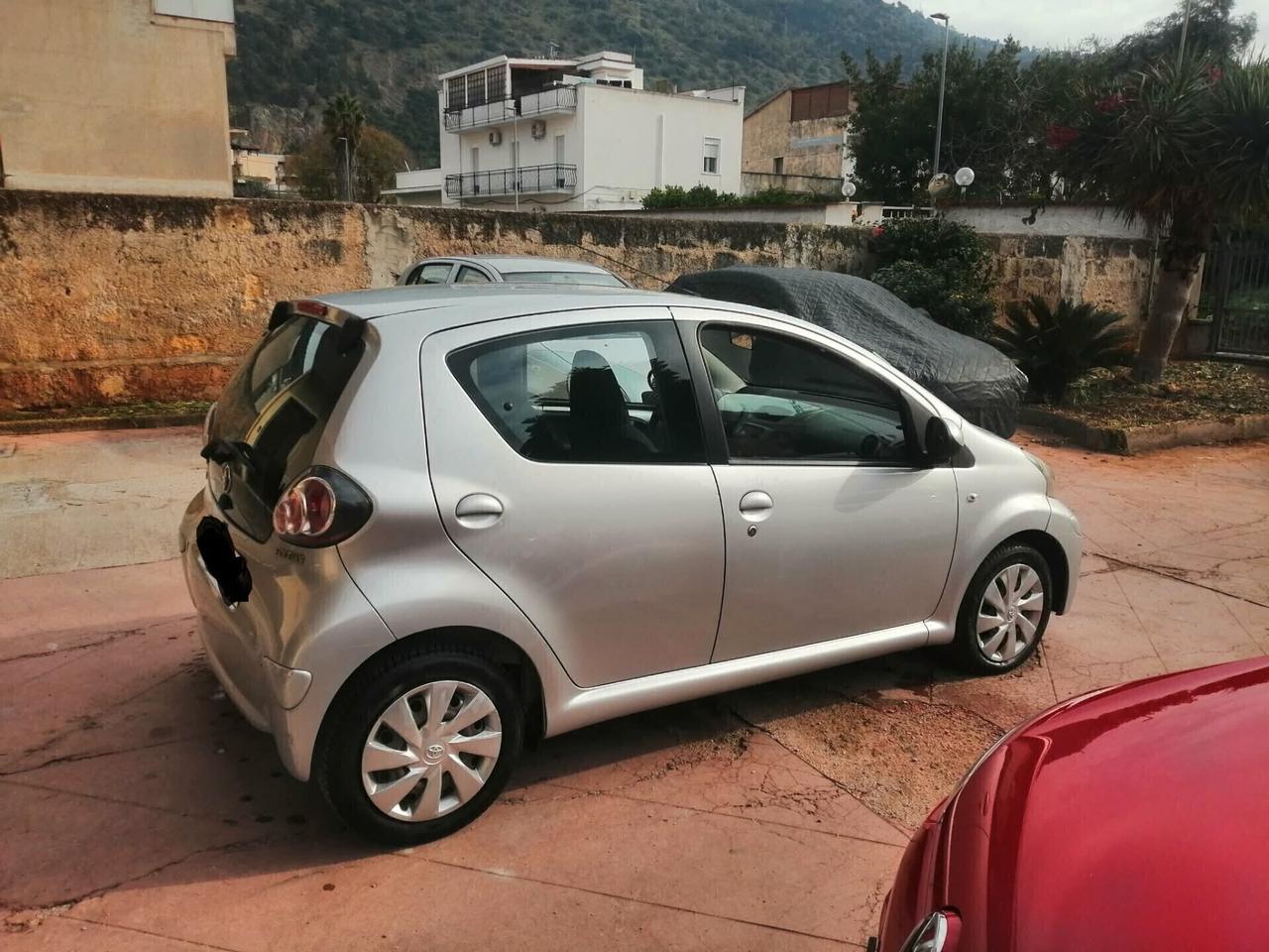 TOYOTA AYGO 1.0 68CV 2015 EURO 5 FULL BENZINA