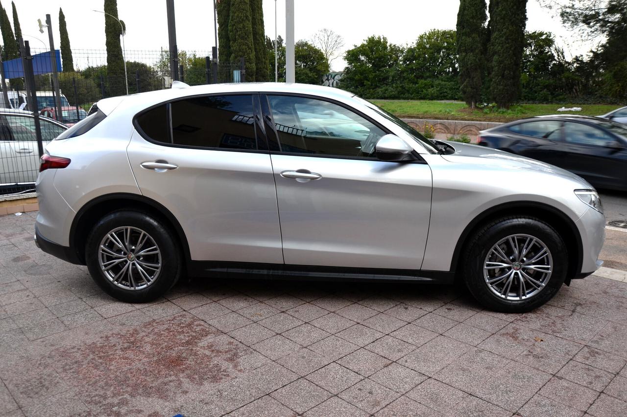 Alfa Romeo Stelvio 2.2 160CV AT8 *FULL LED+NAVI+PDC+RCAM+F1+PRIVACY*