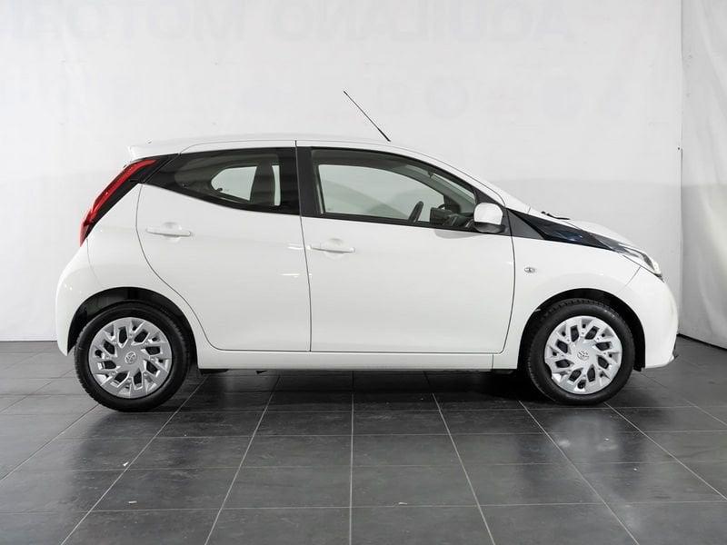 Toyota Aygo Connect 1.0 VVT-i 72 CV 5 porte x-play