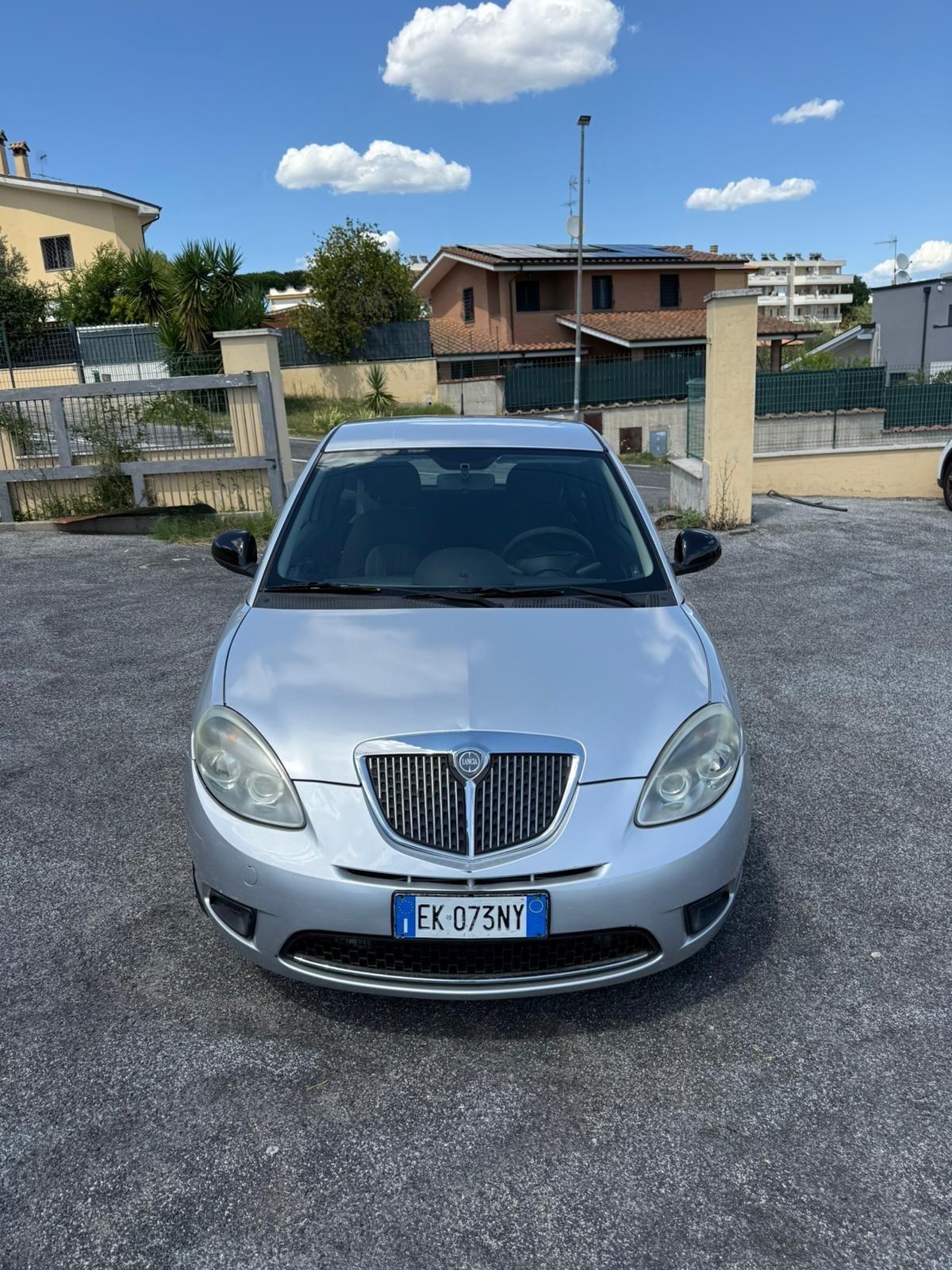 Lancia Ypsilon 1.2 69 CV Unyca