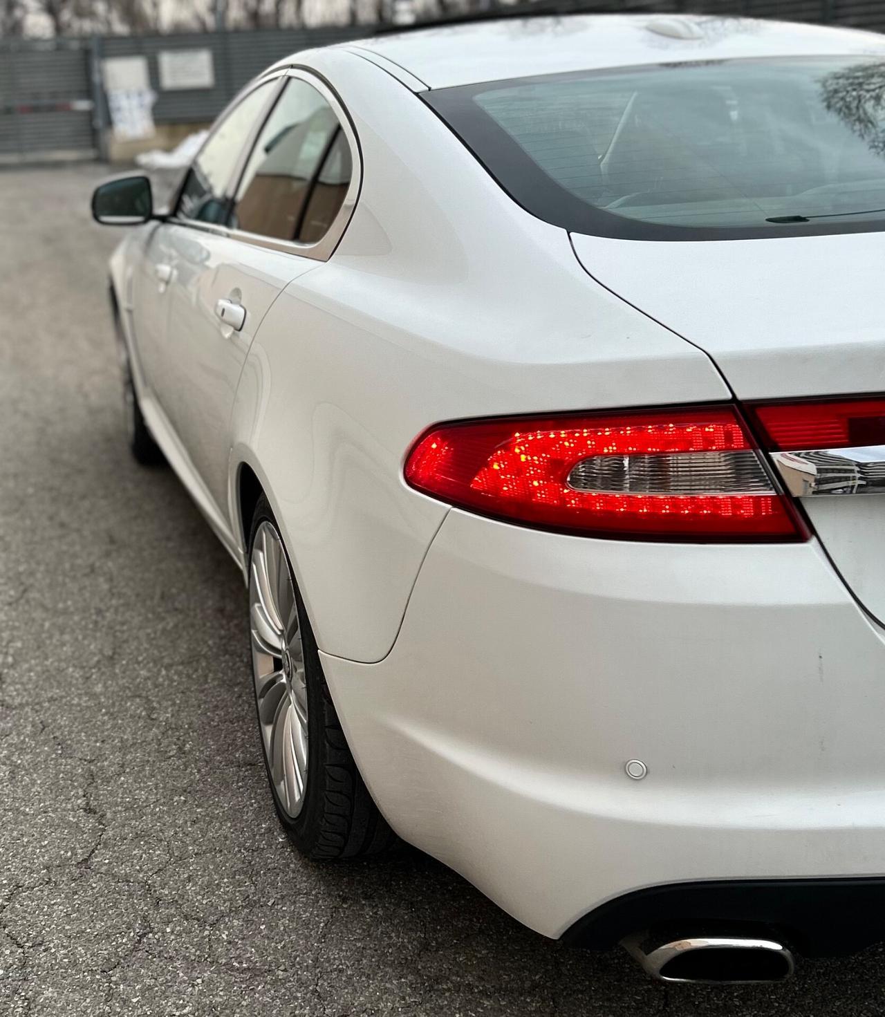 Jaguar XF 3.0 DS V6 Premium Luxury