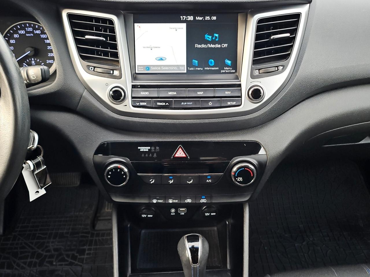Hyundai Tucson 1.7 CRDi XPossible automatica XENON NAVI CERCHIO 17*