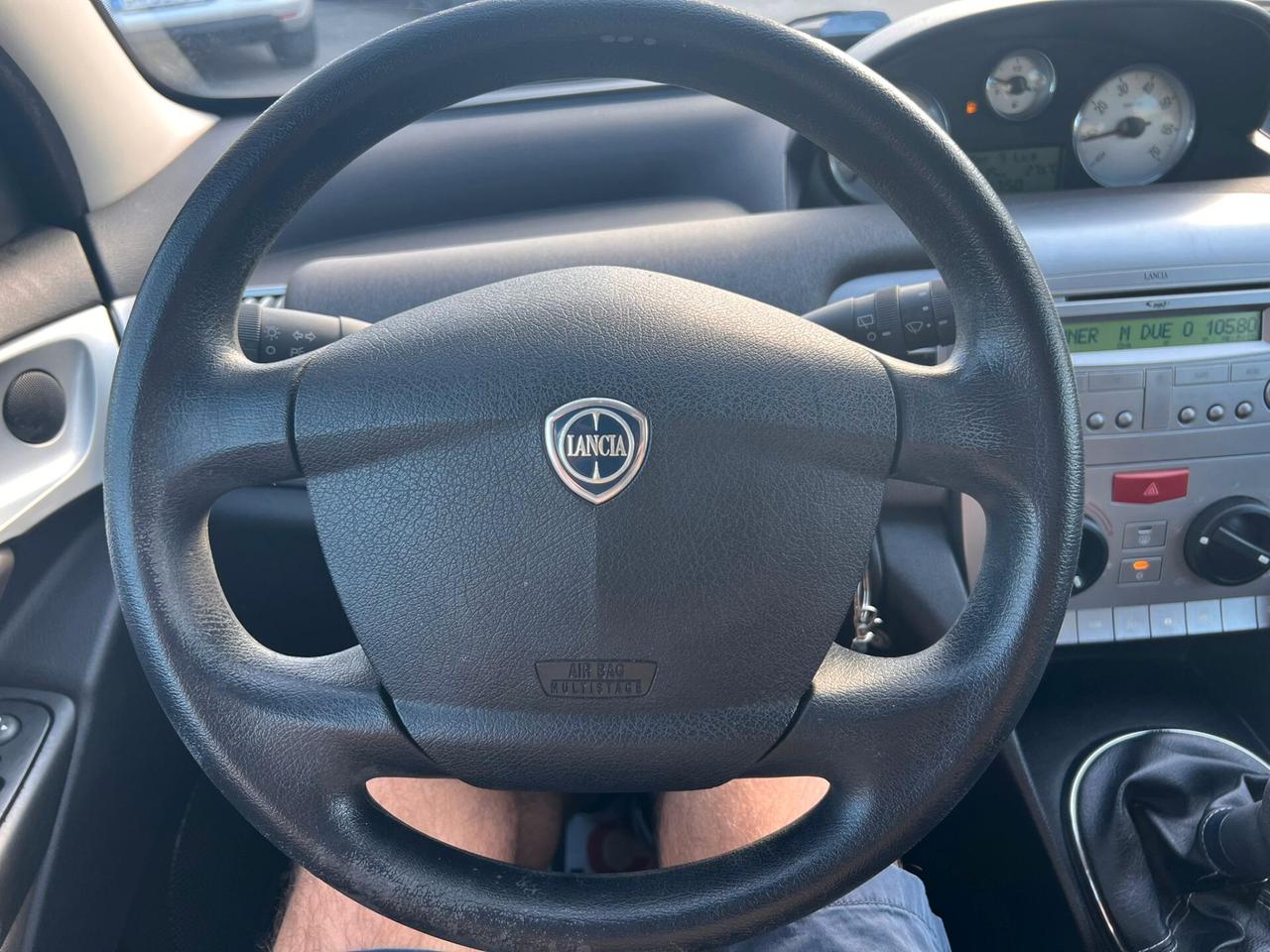 Lancia Ypsilon 1.3 MJT 75 CV Argento