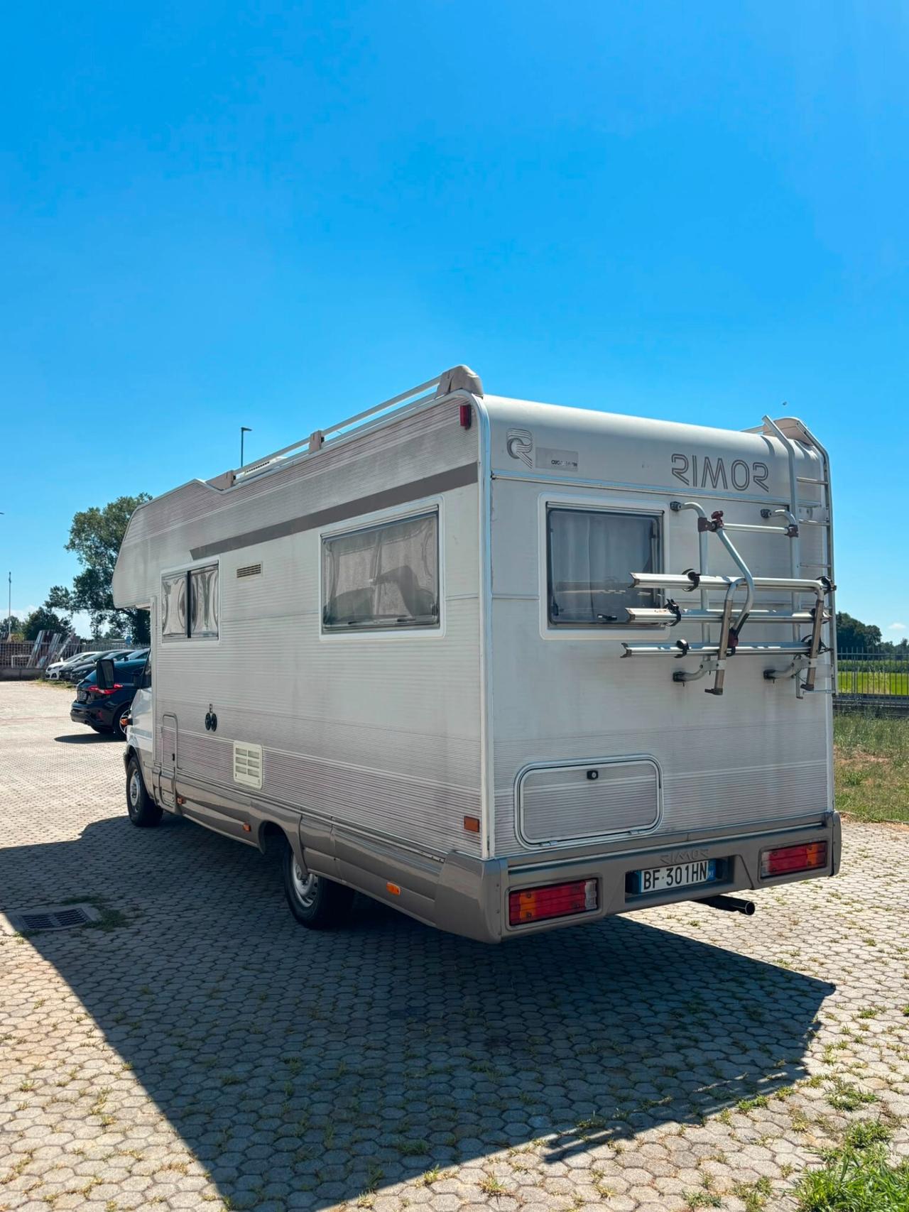 Mercedes-benz camper mansardato rimork super brig 729