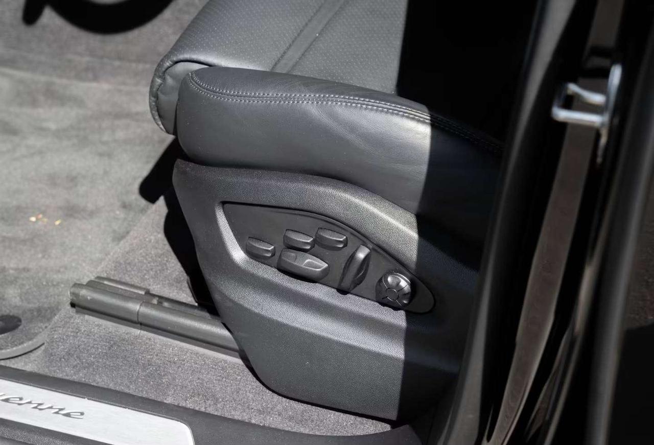 Porsche Cayenne 3.0 e-hybrid tiptronic