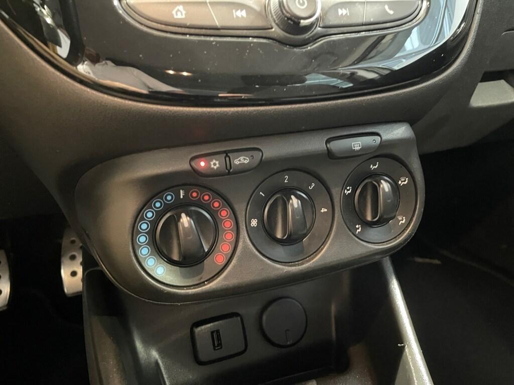 Opel Corsa 5 Porte 1.3d 75CV Black Edition