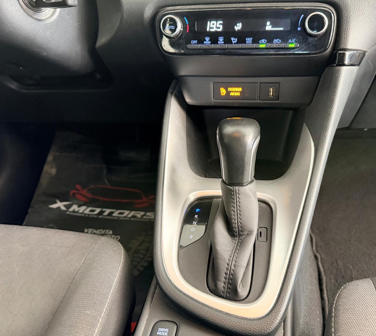 Toyota Yaris 1.5 Hybrid 5 porte Trend
