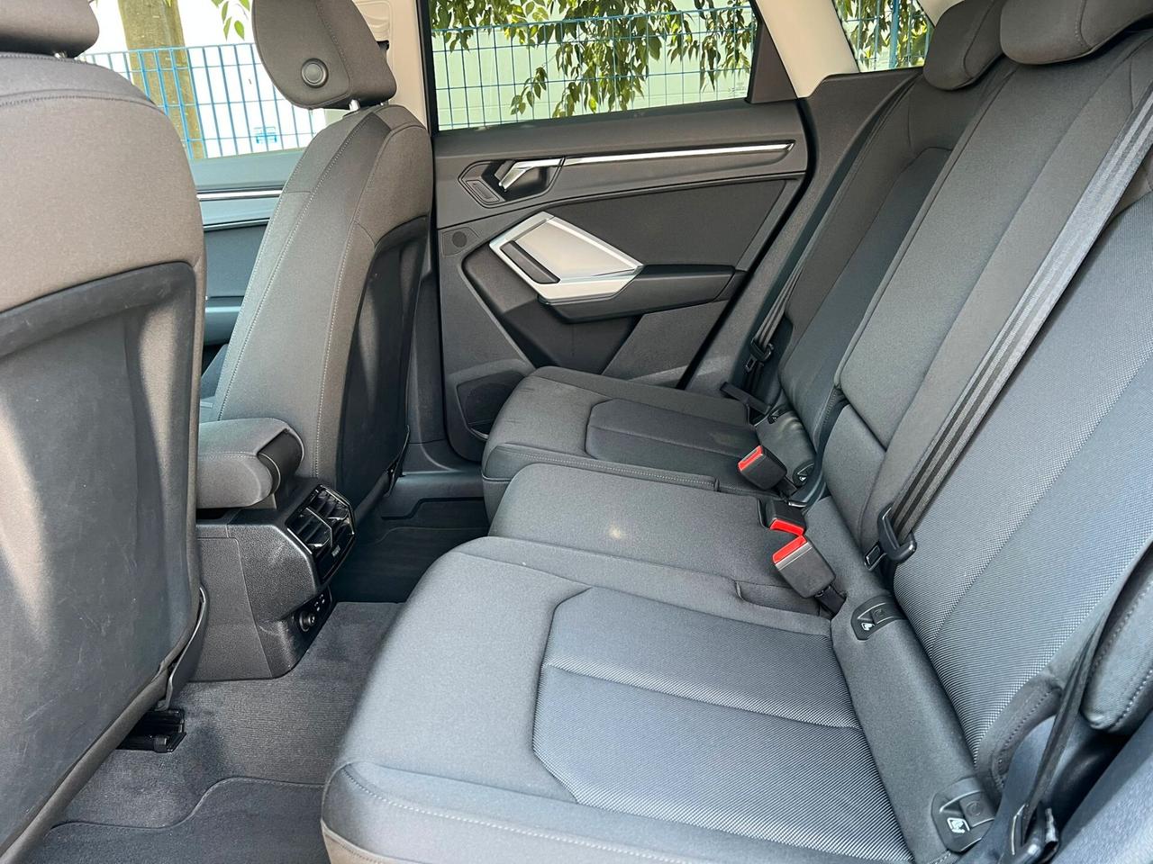 Audi Q3 35 TDI Business Advanced