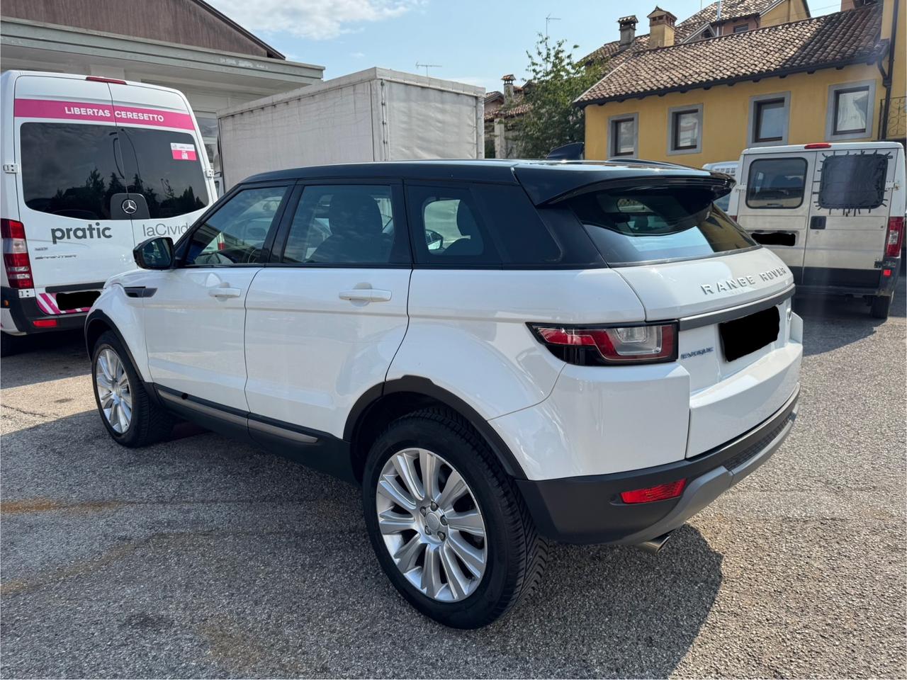Land Rover Range Evoque 2.0 eD4 5p. SE Dynamic