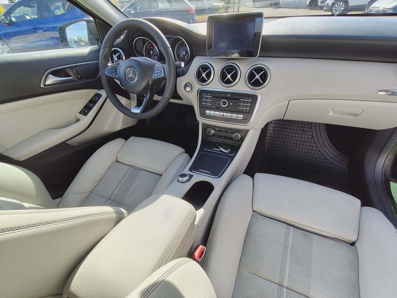 Mercedes-benz A 180 d Automatic Premium - 2018