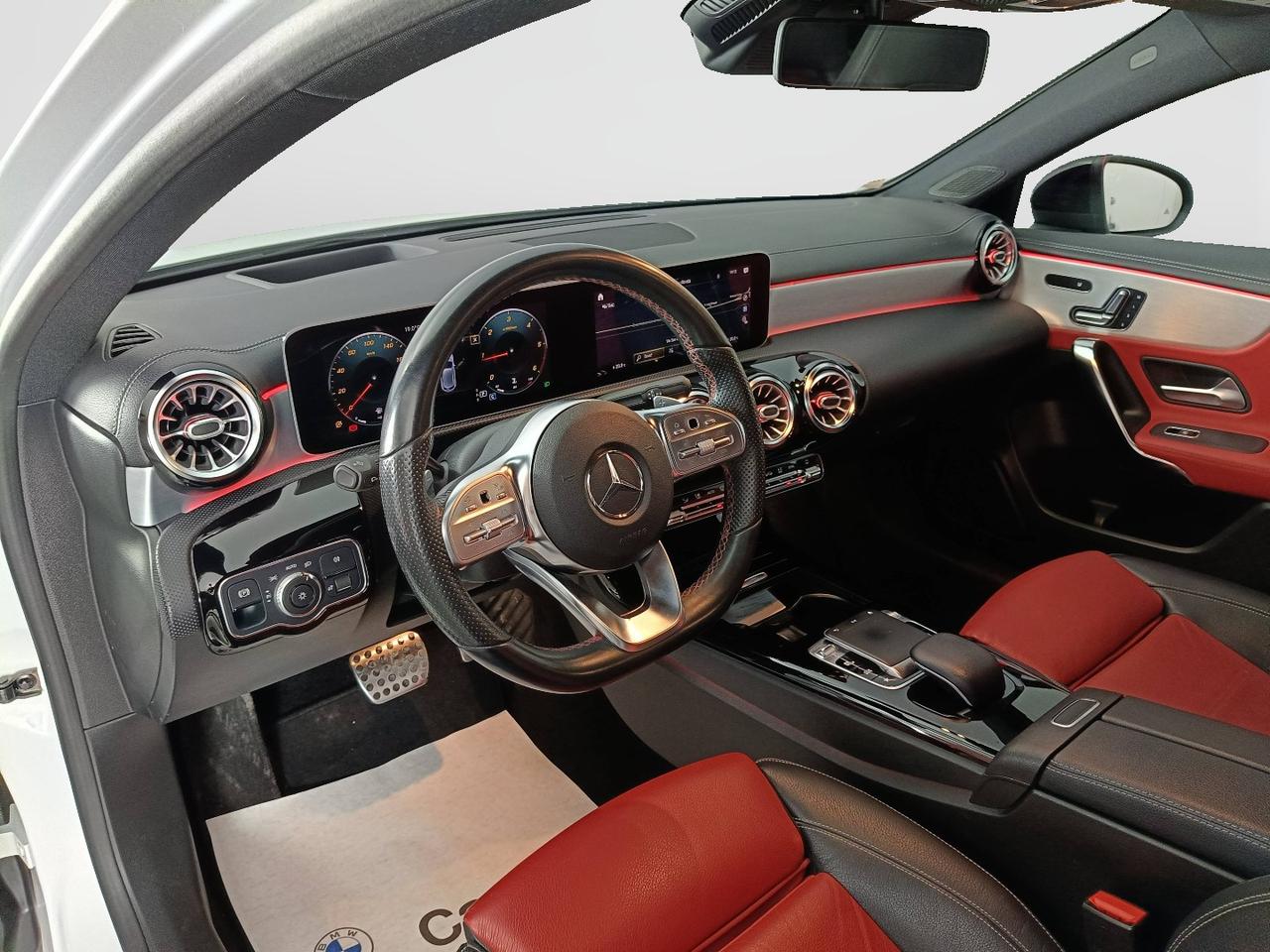 Mercedes-Benz Classe A - W177 2018 - A 180 d Premium auto