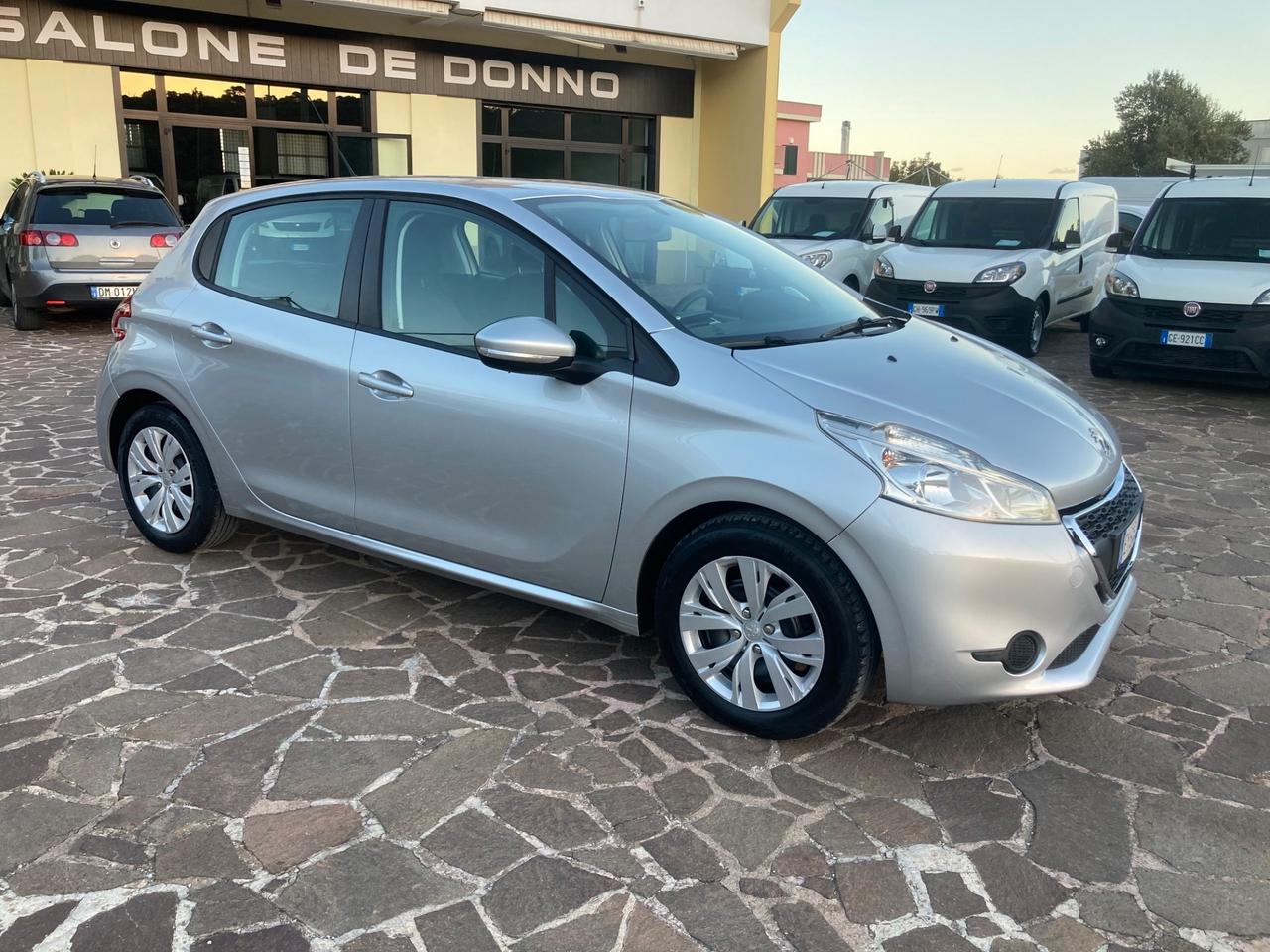 Peugeot 208 1.2 PureTech 82CV 5 porte Allure
