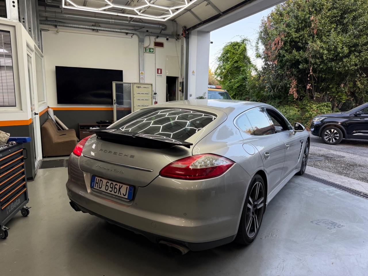 Porsche Panamera 4.8 Turbo BOOK SERVICE