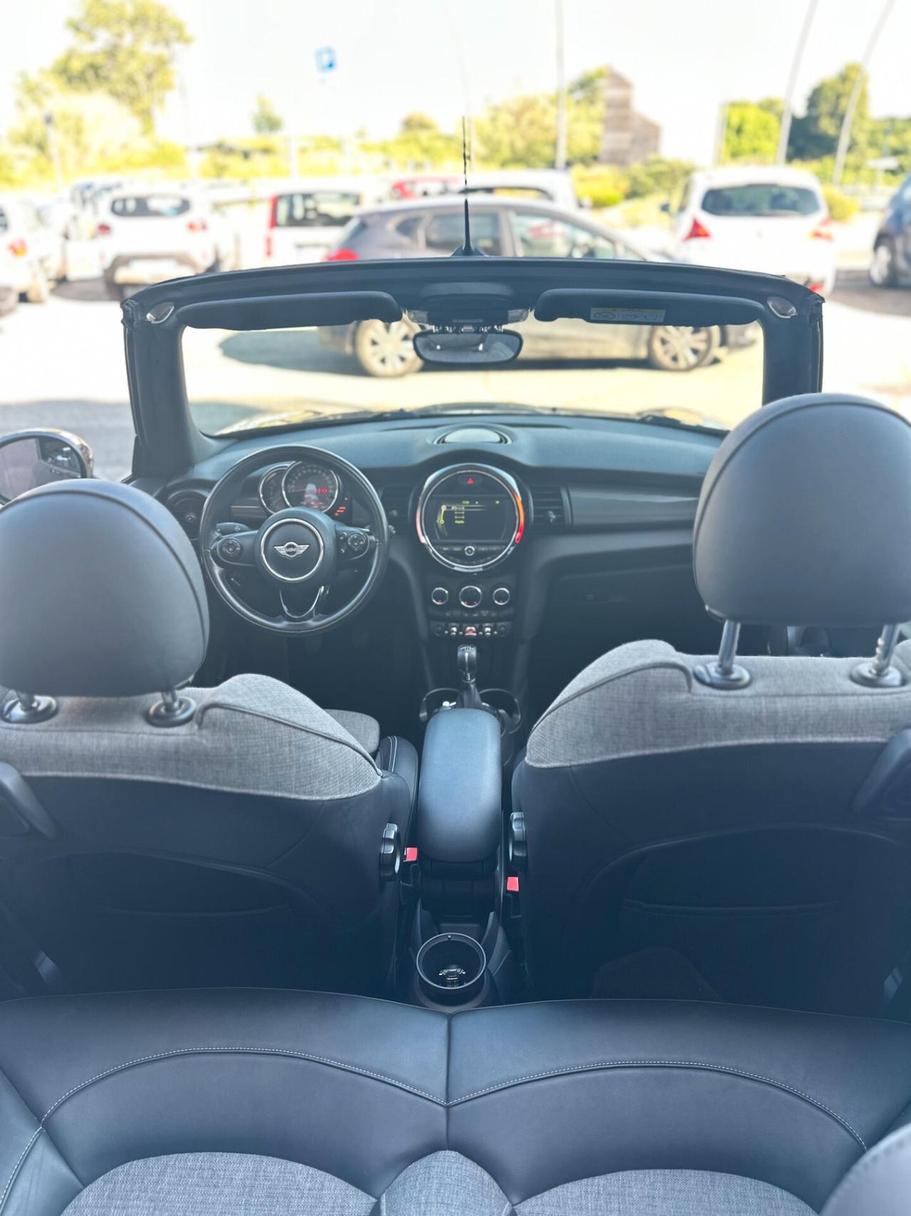Mini Mini 1.5 Cooper D Cabrio