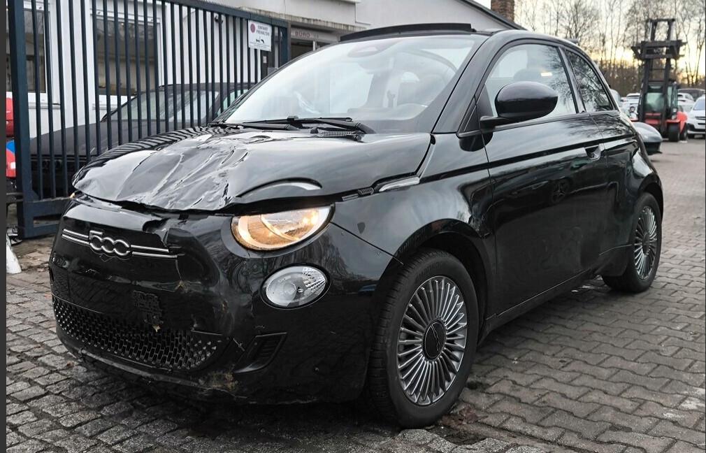 Fiat 500 500e Icon AUT ACC TEMP NAVI KLIMAAUT SHZG