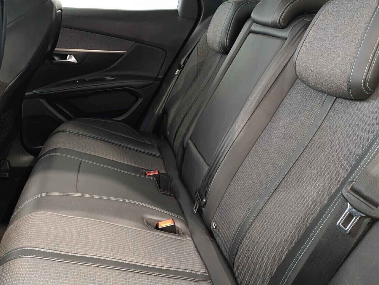 Peugeot 3008 AUTOMATICA BENZINA /HYBRID KM52000