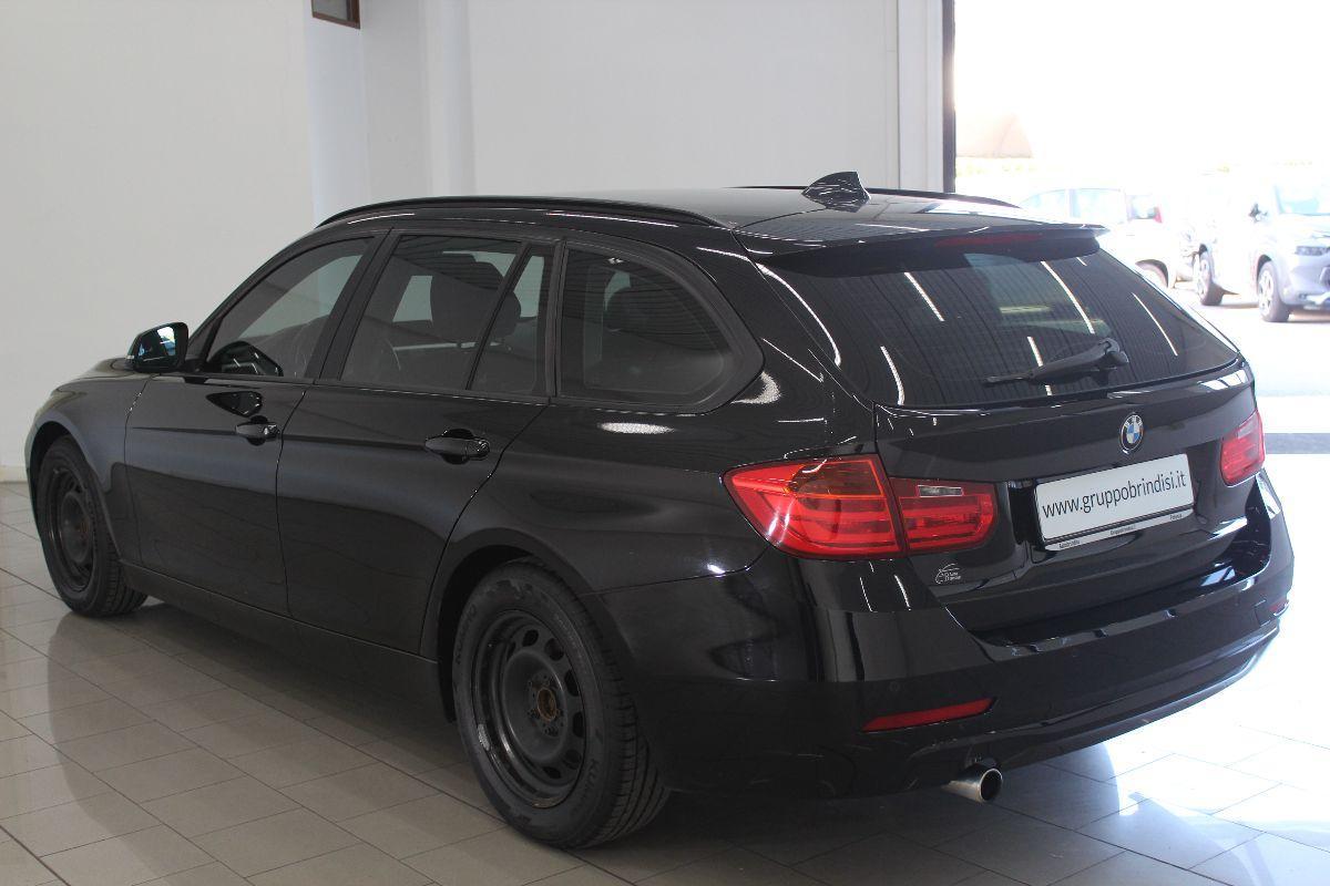 BMW - Serie 3 Touring - 320d Business aut.
