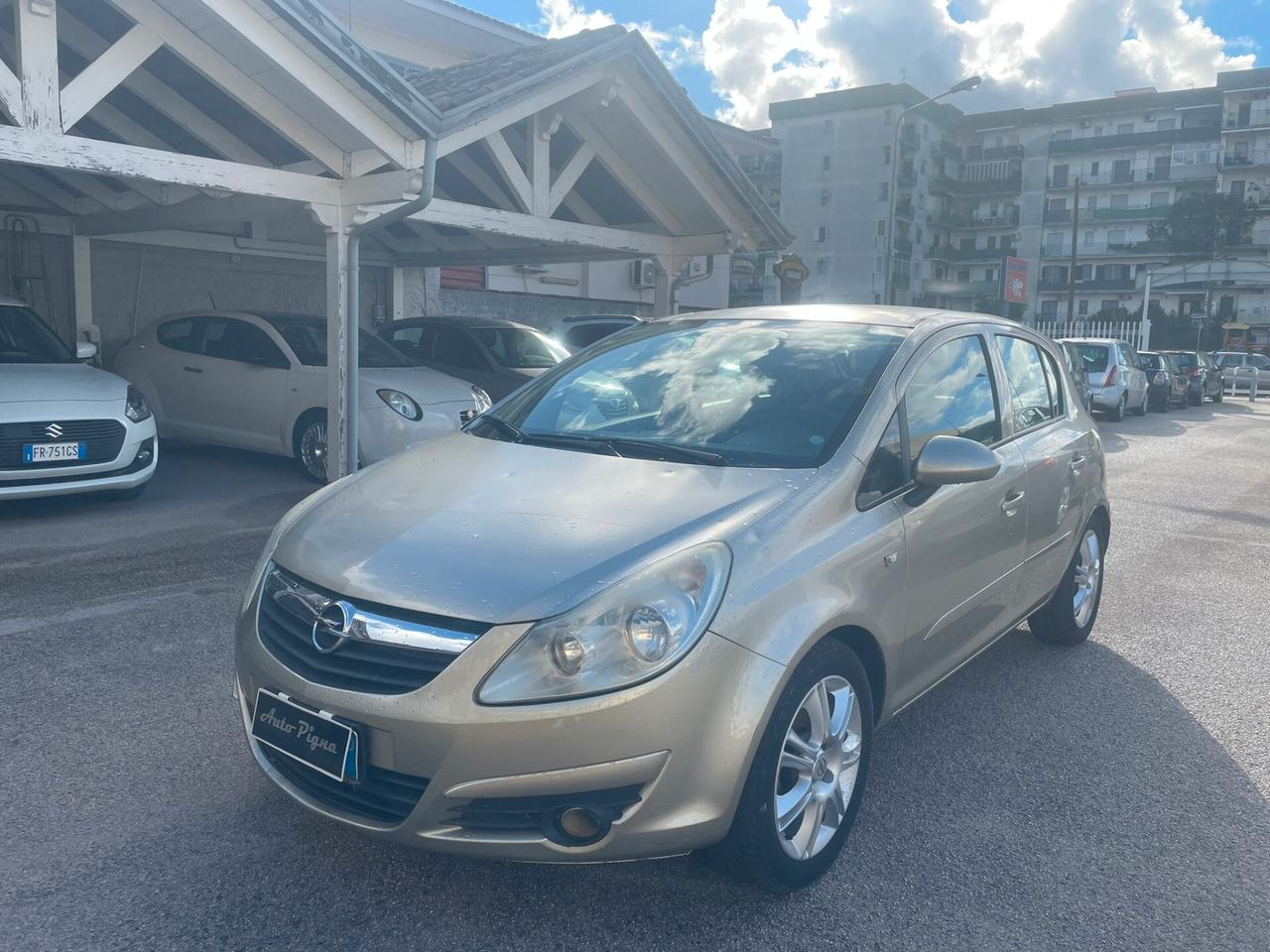 Opel Corsa 1.2 5 porte Cosmo