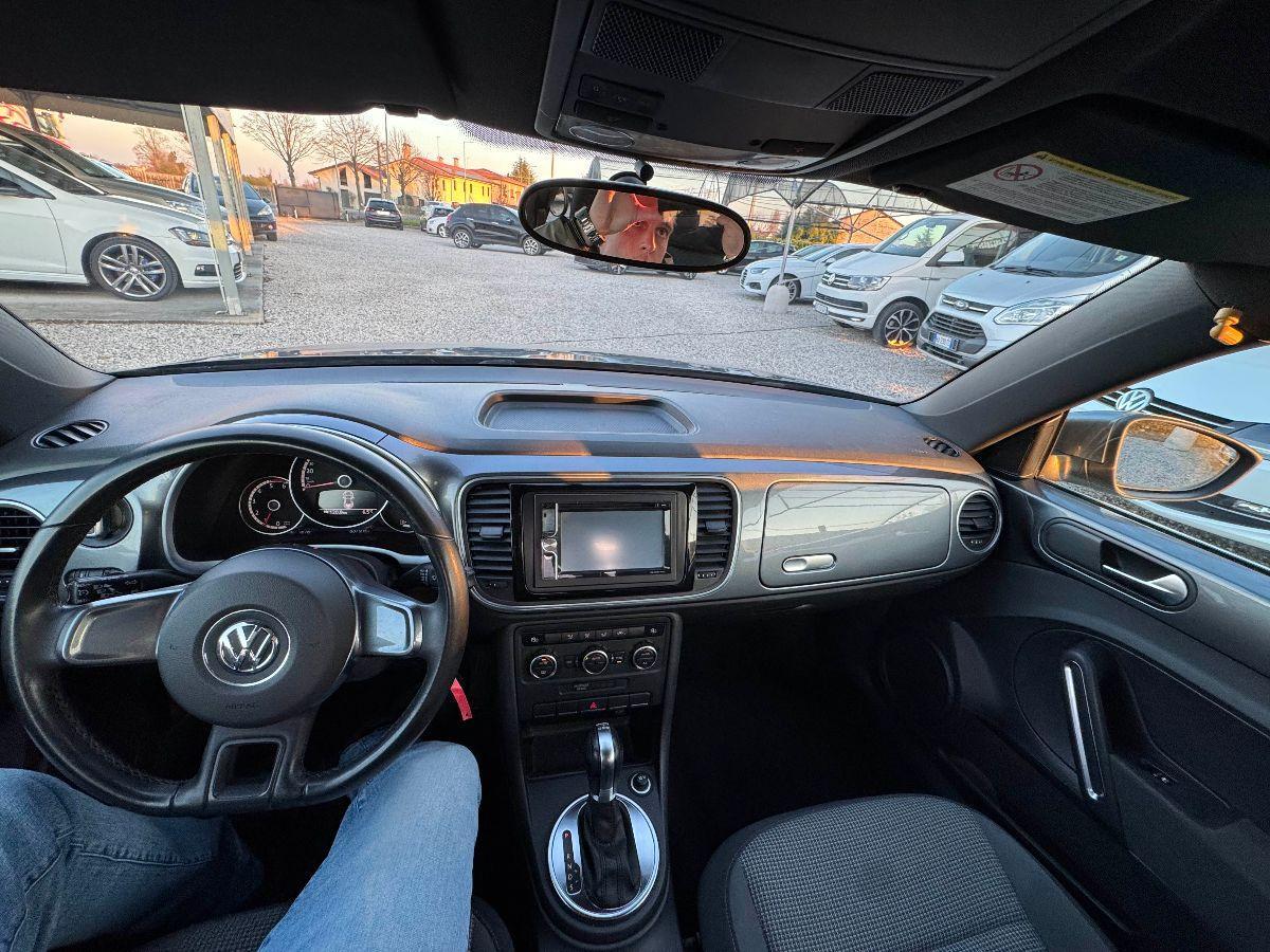 VOLKSWAGEN - Maggiolino - 1.6 TDI DSG Design