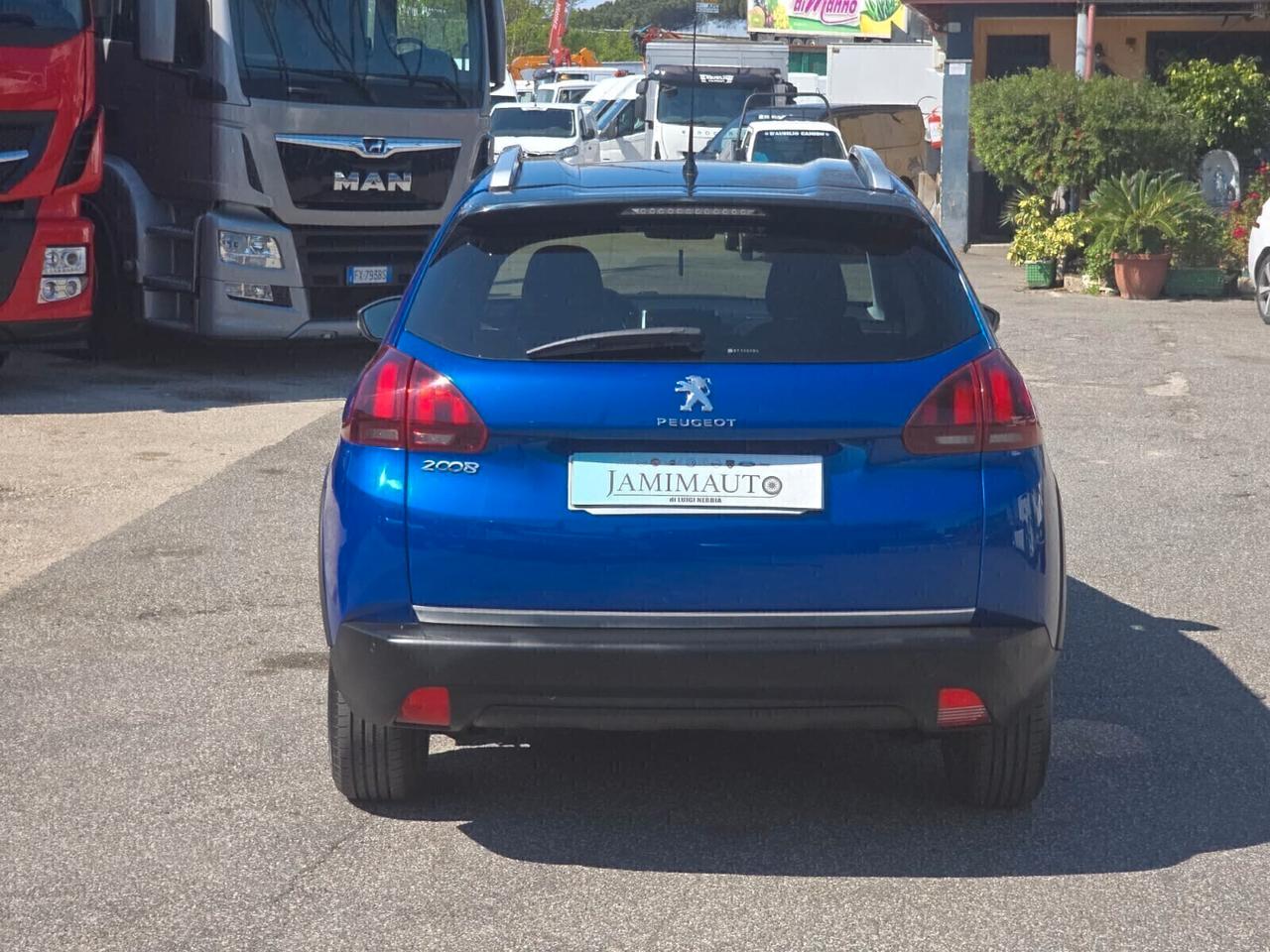Peugeot 2008 BlueHDi 100 S&S Signature