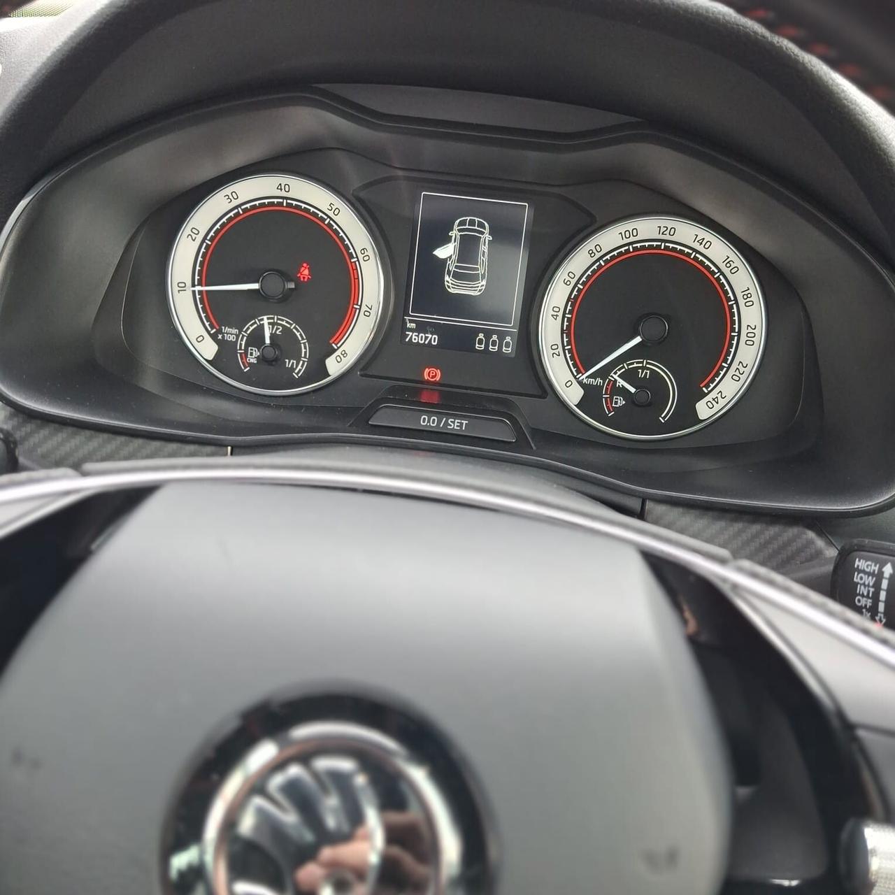 Skoda Kamiq 1.0 G-Tec Monte Carlo