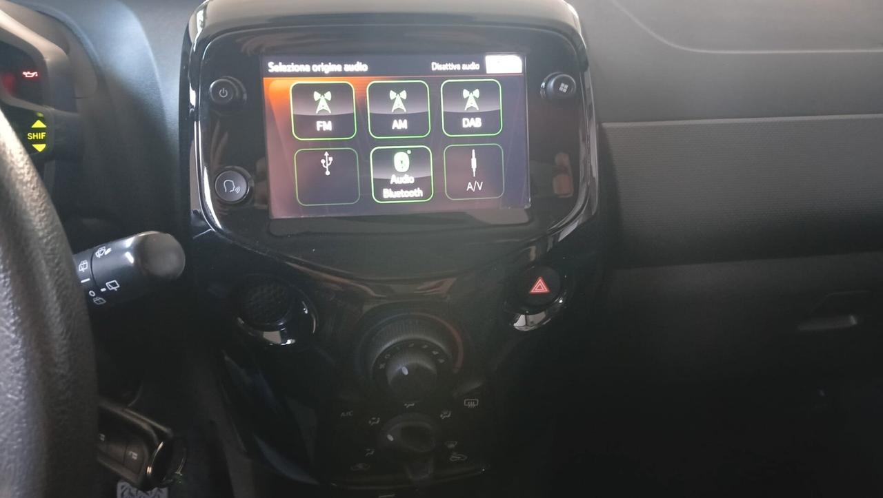 Citroen C1 VTi 72 5 porte Shine