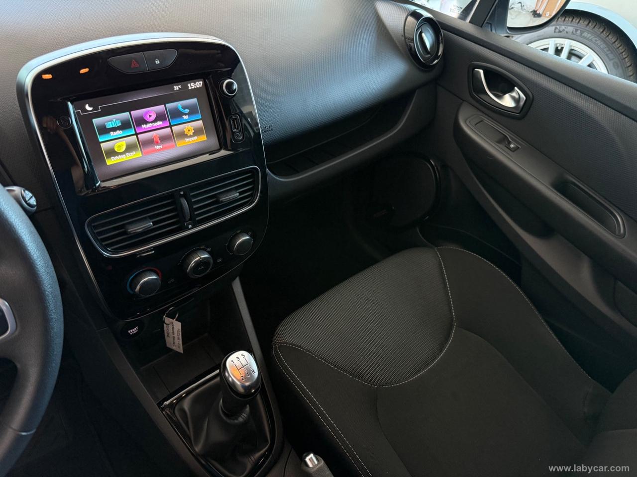 RENAULT Clio dCi 8V 75CV 5p. Moschino Zen