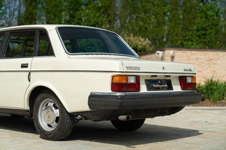 1982 VOLVO 244 GL - VLV00009