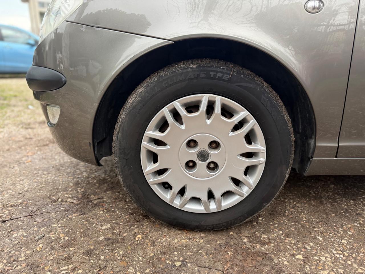 Lancia Ypsilon 1.2 16V Argento