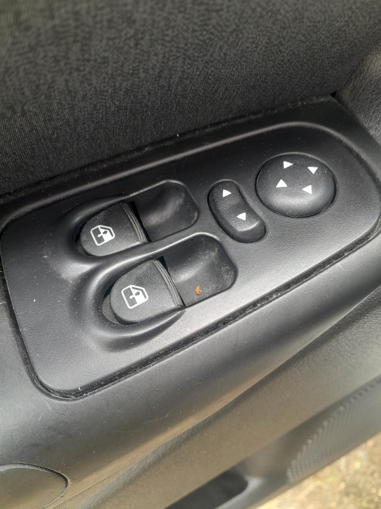 Lancia Ypsilon 1.2 69 CV