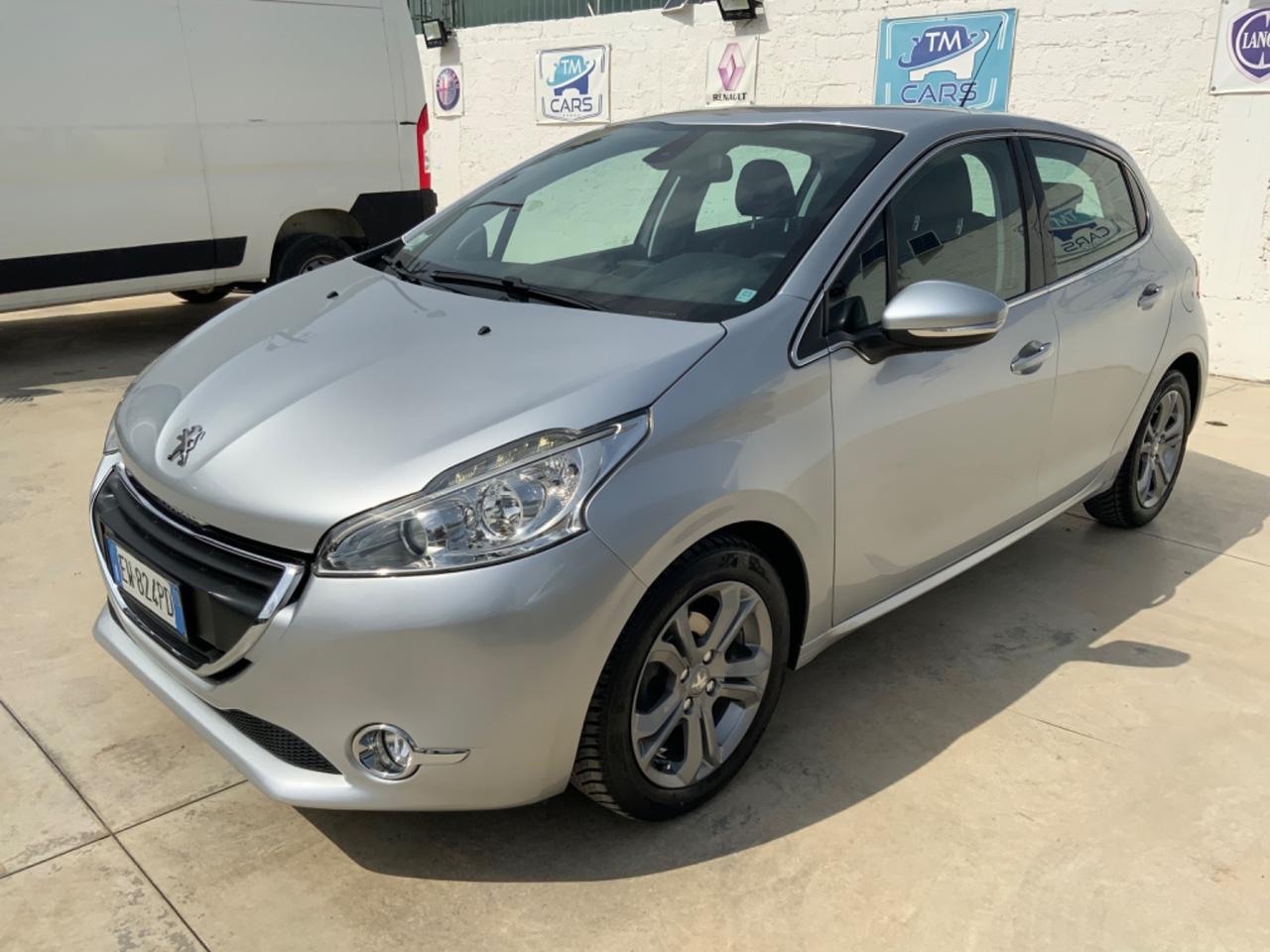 Peugeot 208 PureTech 82 5 porte Allure