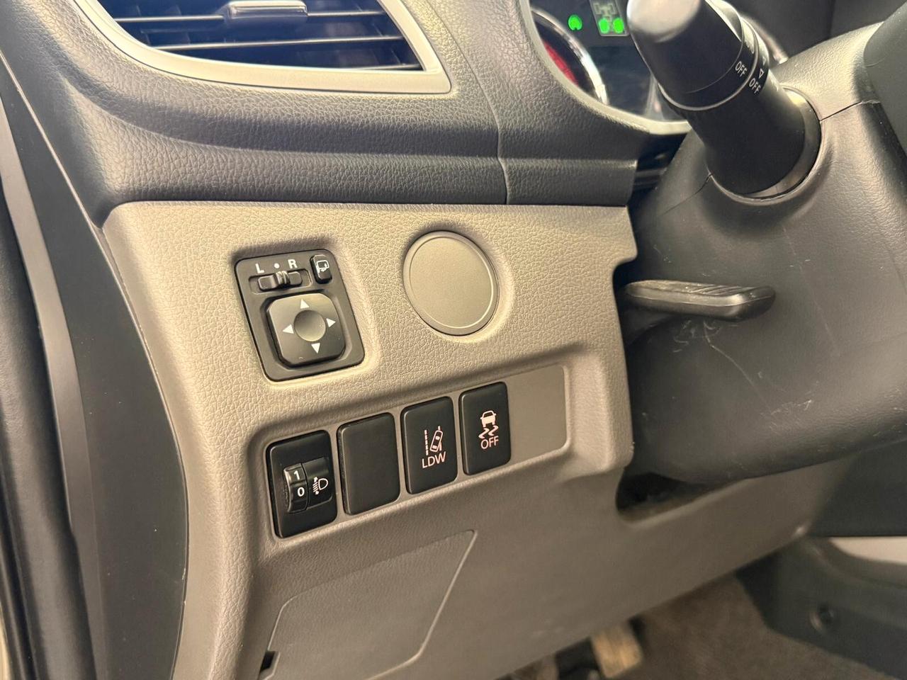 L200 ClubCab 2.4 DI-D 154cv Invite 4wd Super Select 6M