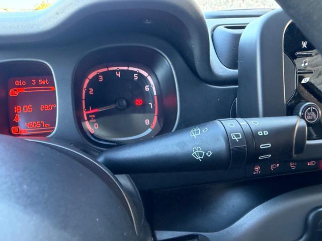 FIAT Panda 1.0 HYBRID CITY LIFE+CLIMATRONIC+SCHERMO+5POSTI