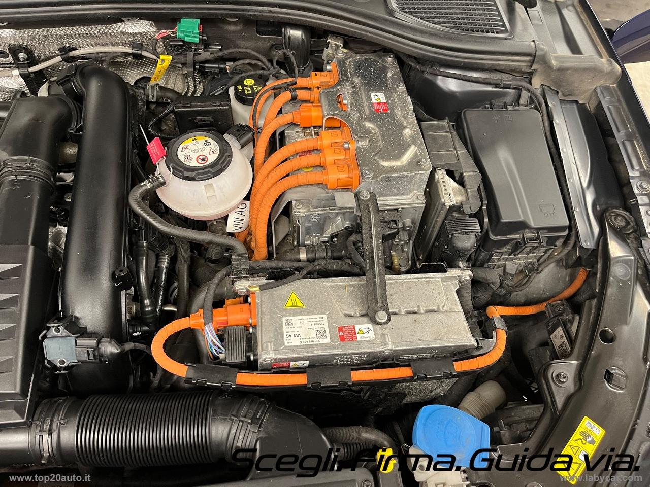 VOLKSWAGEN Golf 1.4 TSI eHYBRID 204 CV DSG Style