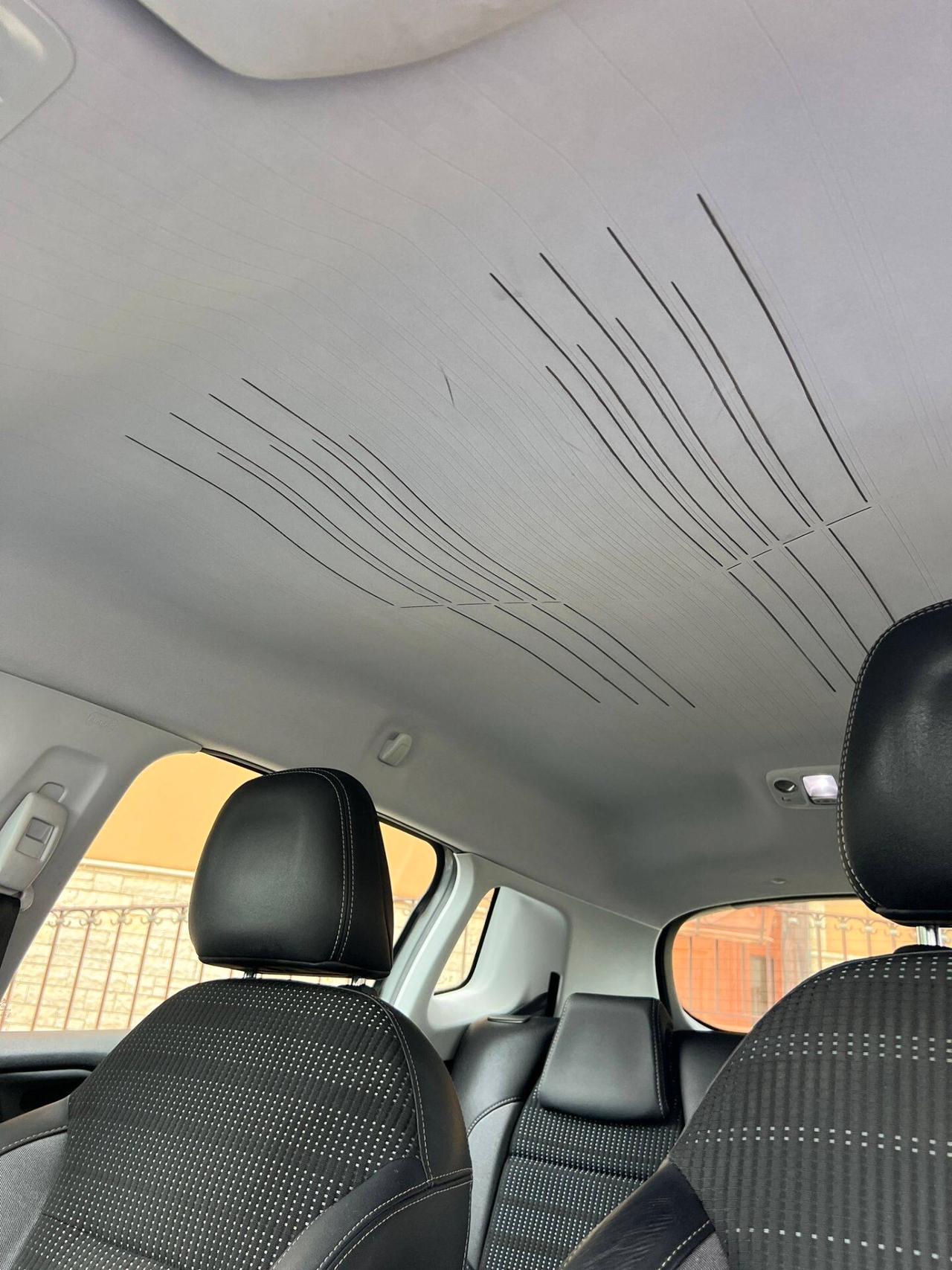 Peugeot 2008 BlueHDi 120 S&S Black Matt