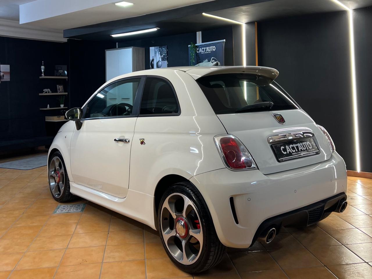 Abarth 500 1.4 Turbo T-Jet Custom